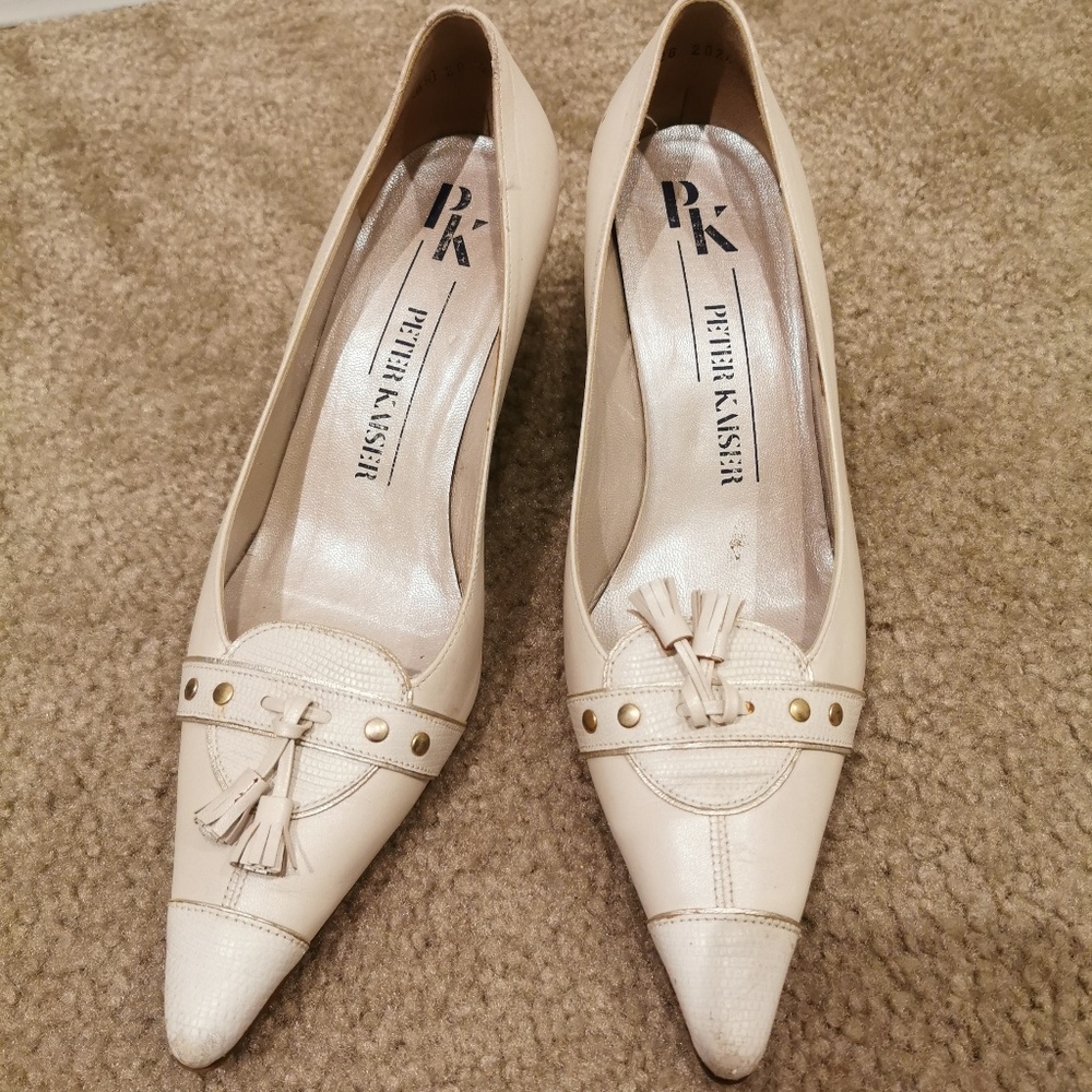 Peter kaiser pointed white vintage shoes
